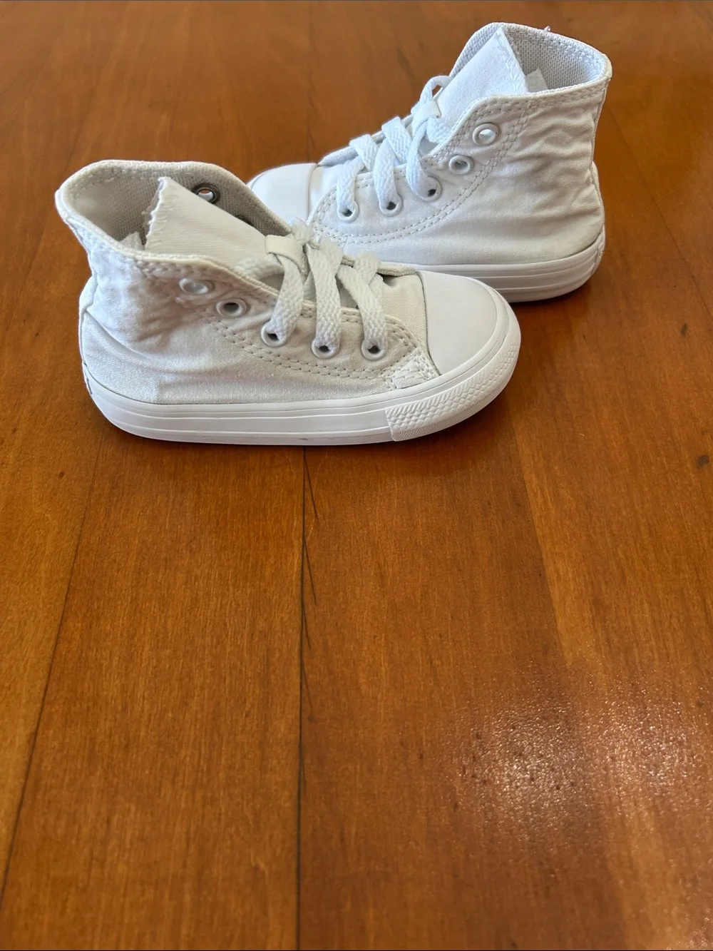 Converse Chuck Taylor All Star High Top White Infant Size 6 Sneakers